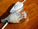 A Quick Guide to Choosing Light Bulbs